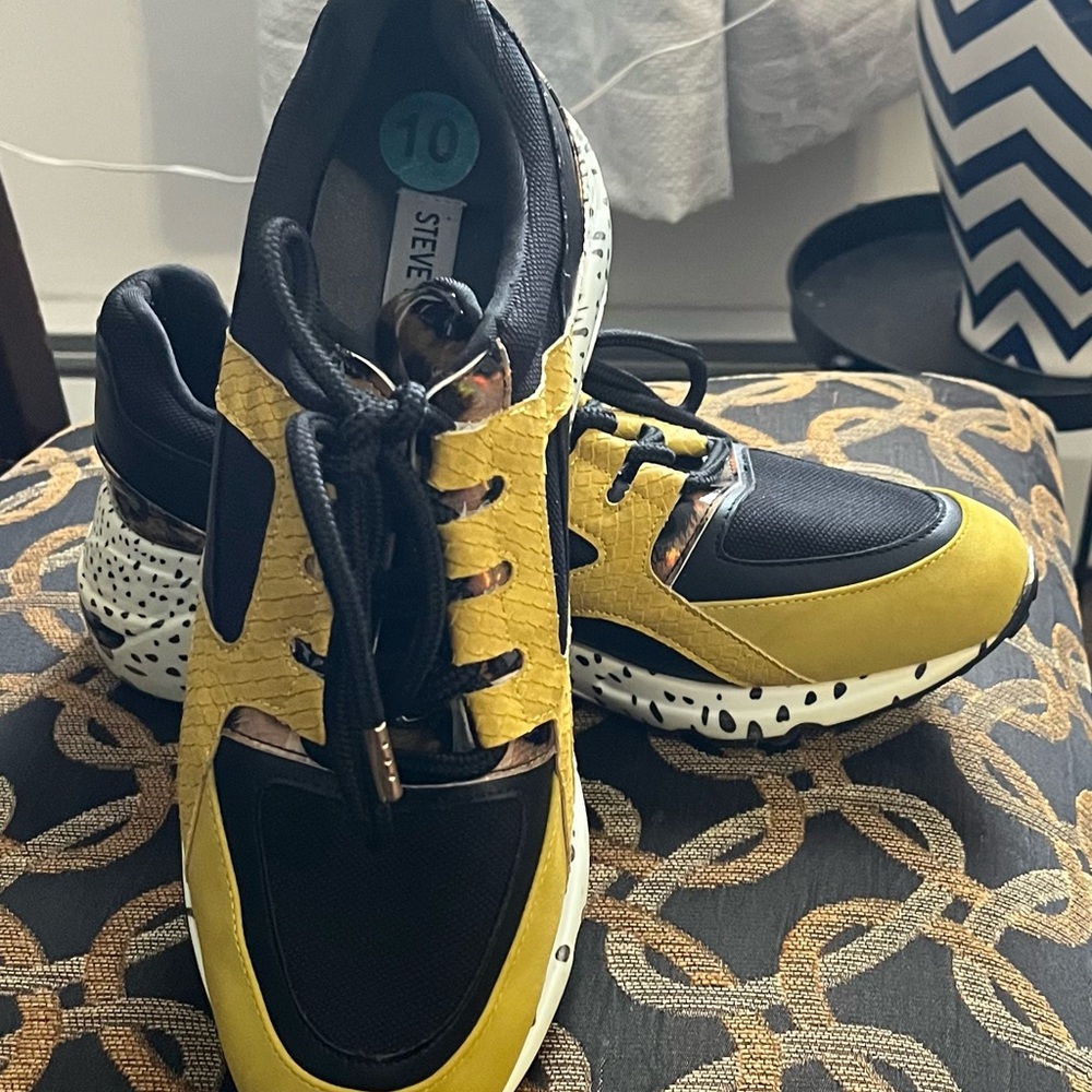 Steve Madden Yellow and Black Men's Sneakers